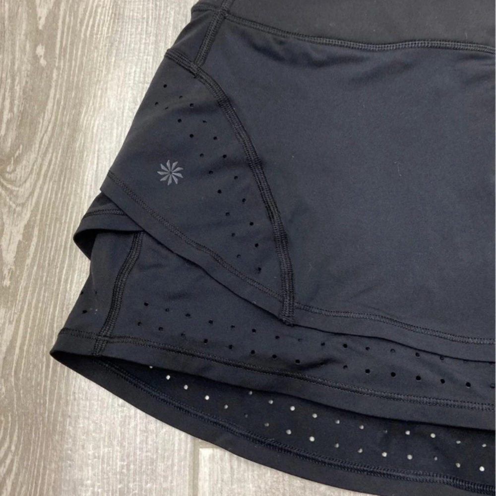 Athleta XS black lasercut Skort  ex condition - Picture 2 of 10